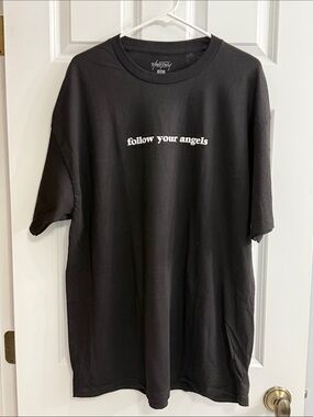 Black Short Sleeve Graphic Tee - 'follow your angels' YOURS TRULY NWOT